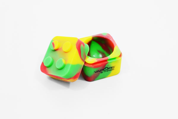 vaporsandthings.com:Vapors & Things 1.25in Rasta Cube Silicone Container